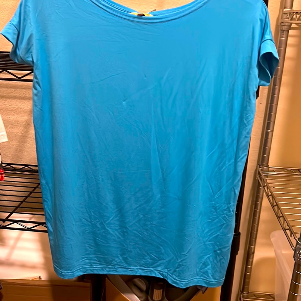 Women’s plain blue thin shirt